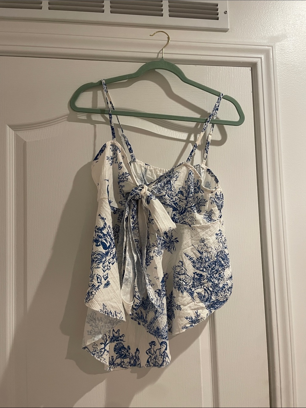Blue & White Toile Tie-Front Cami Top- Shein- never worn-size medium